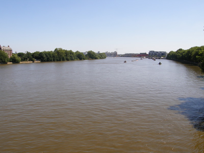 Crossing the Thames in Putney